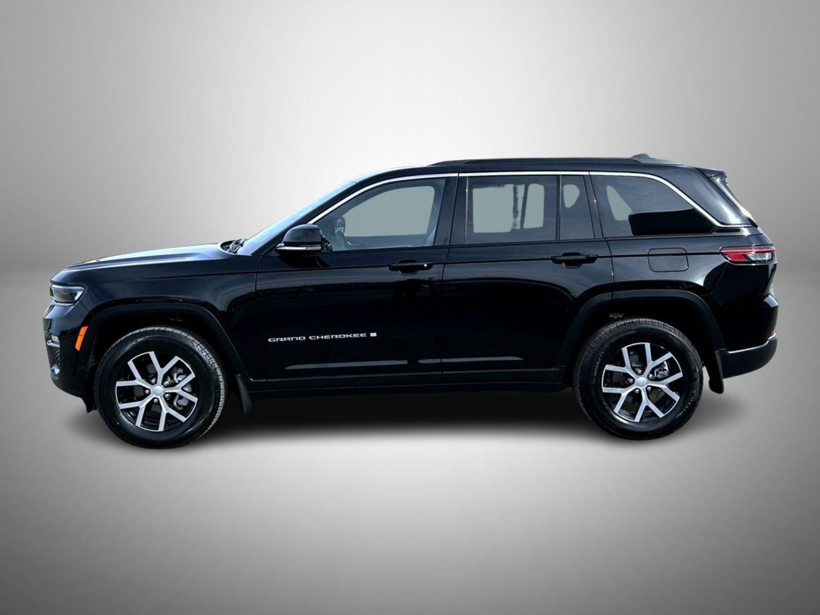 Used 2025 Jeep Grand Cherokee Limited image 8