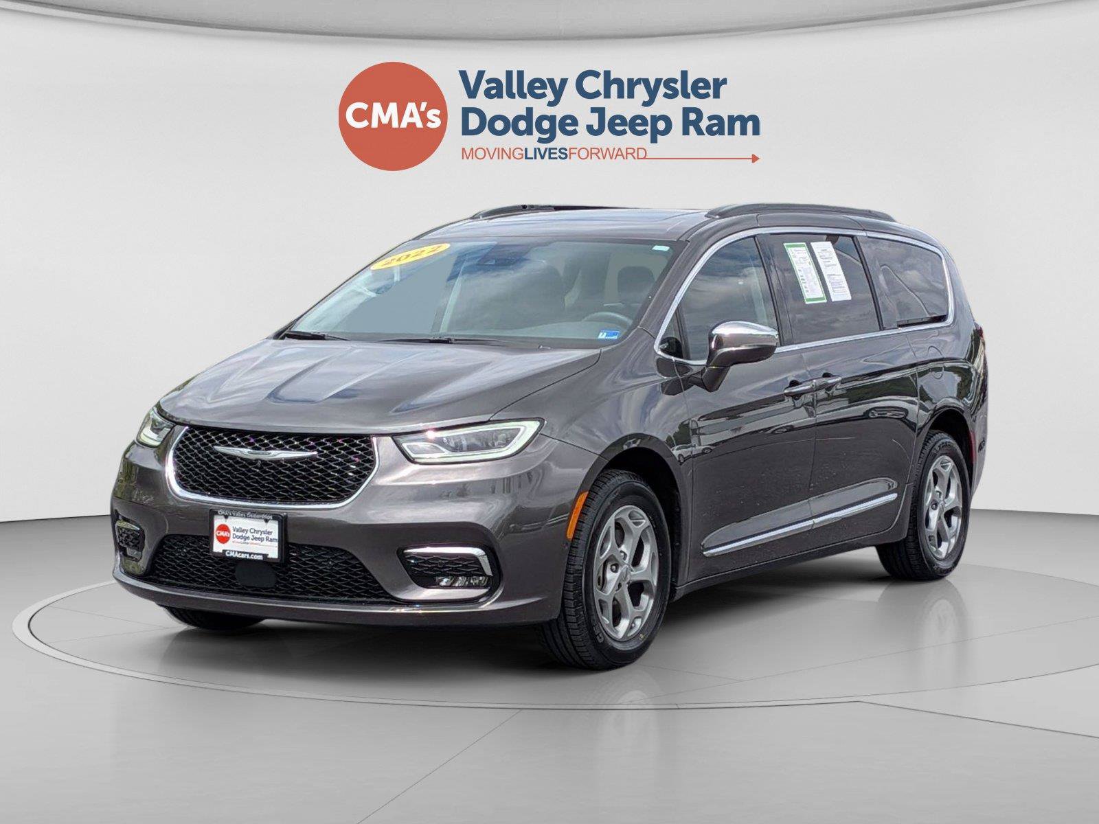 Used 2022 Chrysler Pacifica Limited AWD/4WD image 1