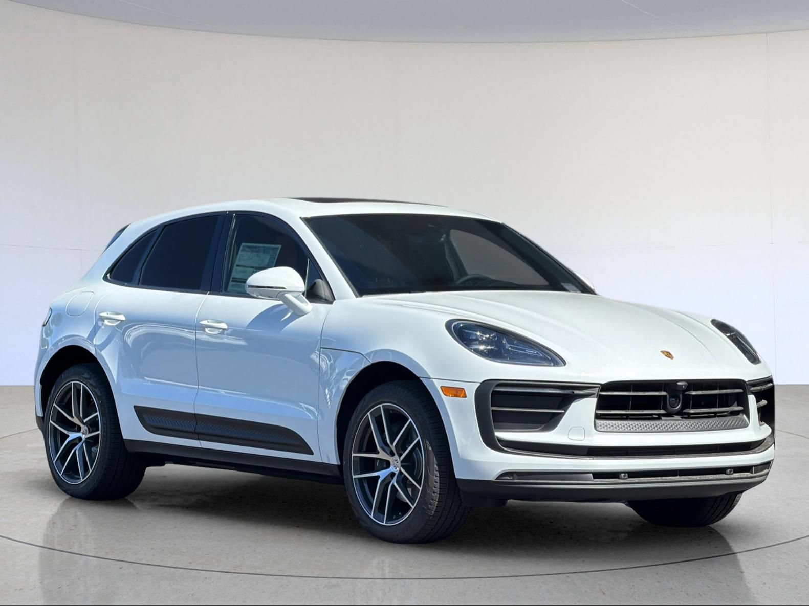 New 2026 Porsche Macan AWD/4WD image 10