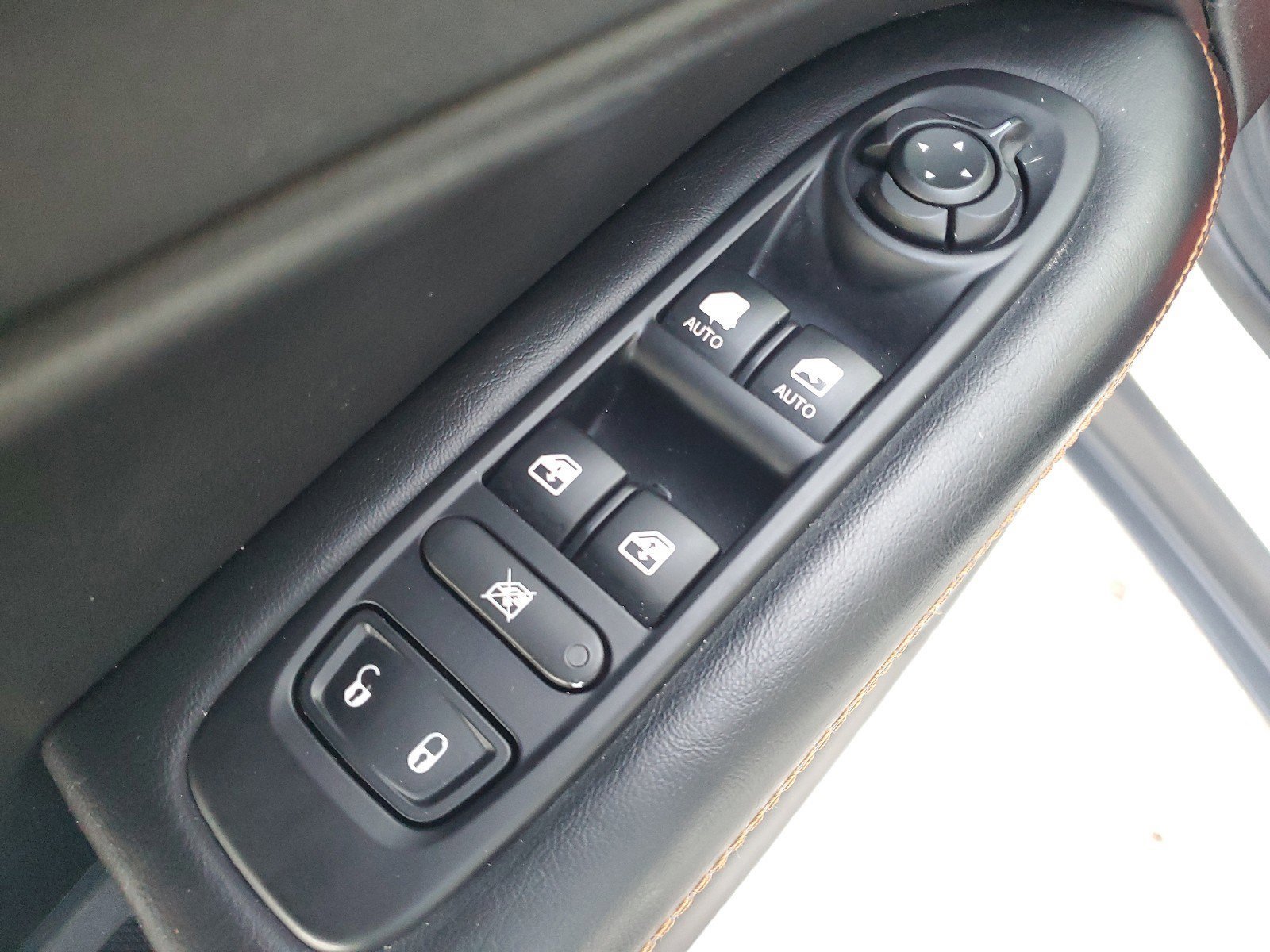 Certified 2019 Jeep Compass Limited image 32