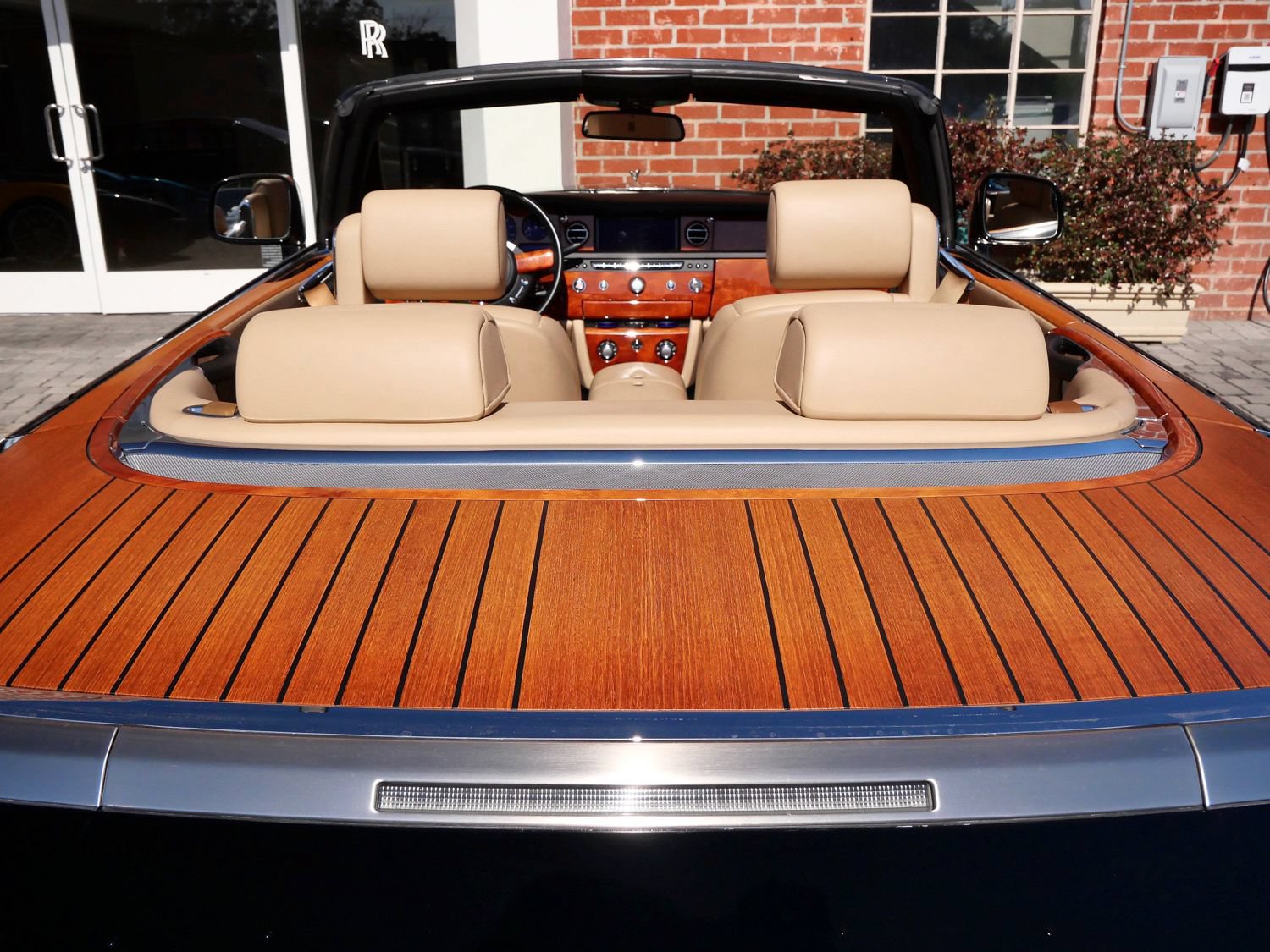 Used 2013 Rolls-Royce Phantom Drophead Coupe RWD image 30