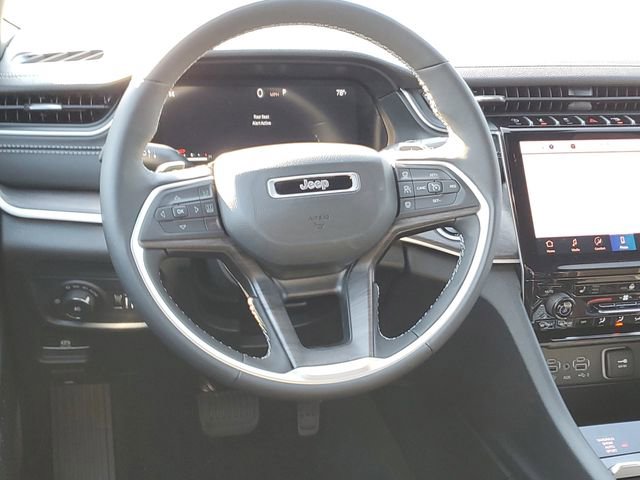 New 2025 Jeep Grand Cherokee Limited w/ Black Appearance Package image 7