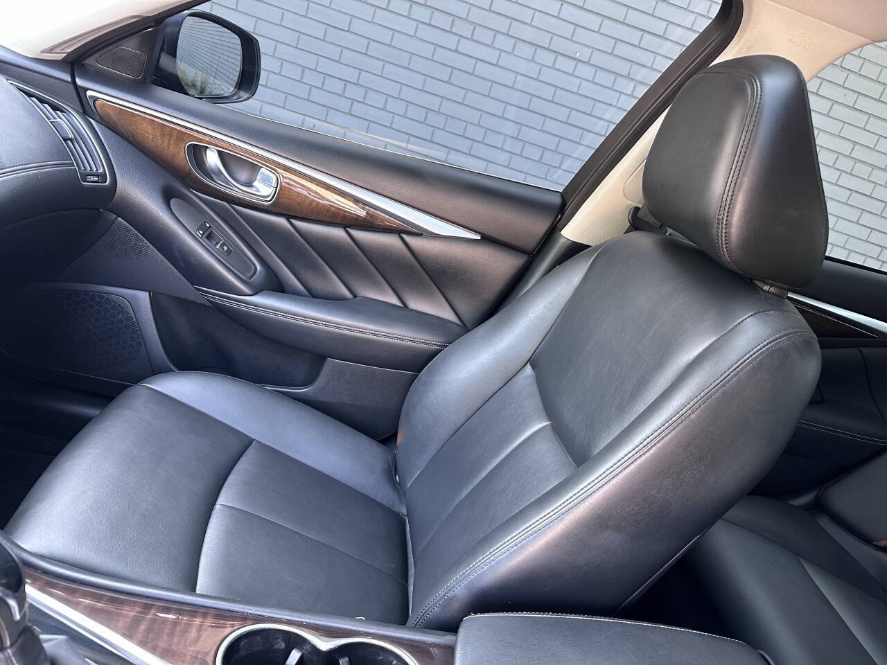 Used 2019 INFINITI Q50 Luxe w/ Essential Package (3.0T Luxe) AWD/4WD image 33