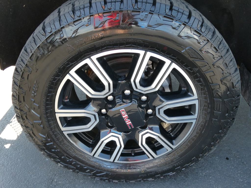 Used 2023 GMC Sierra 2500 AT4 w/ Gooseneck/5TH Wheel Package image 11