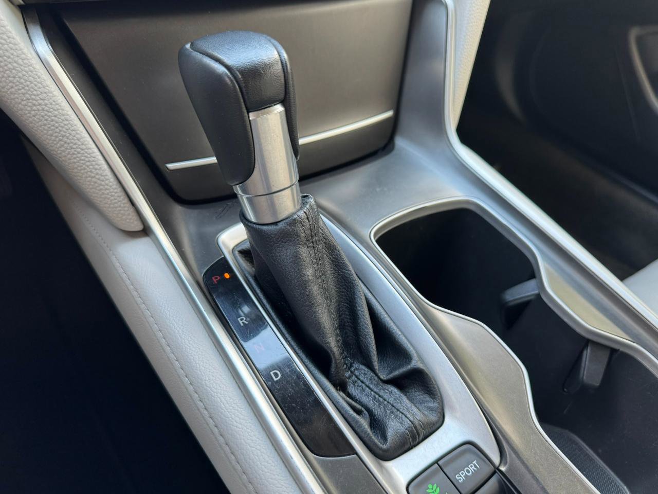 Used 2018 Honda Accord Touring image 23