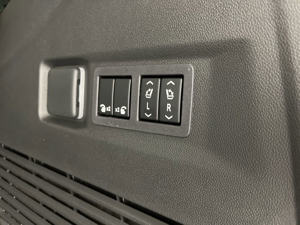 New 2026 Chevrolet Tahoe High Country image 14