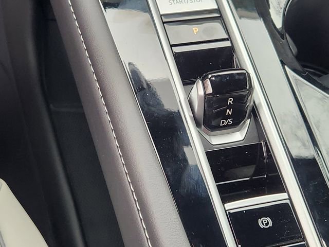 New 2026 Volkswagen Atlas Cross Sport SEL Premium R-Line image 18