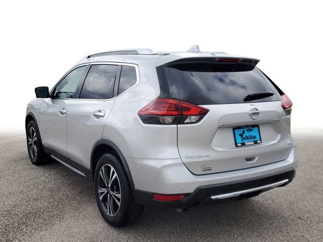 Used 2020 Nissan Rogue SV w/ Premium Package FWD image 3