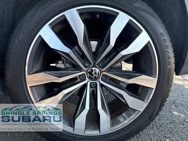 Used 2023 Volkswagen Atlas Cross Sport SEL Premium R-Line AWD/4WD image 37