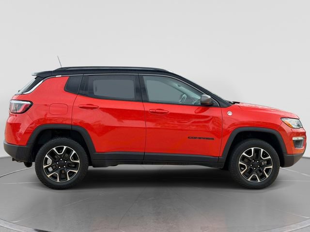Used 2020 Jeep Compass Trailhawk w/ Leather Interior Group AWD/4WD image 2