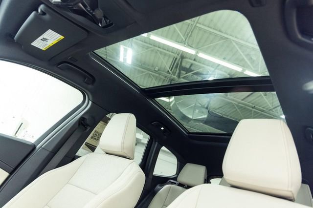 Used 2025 BMW X1 xDrive28i AWD/4WD image 14