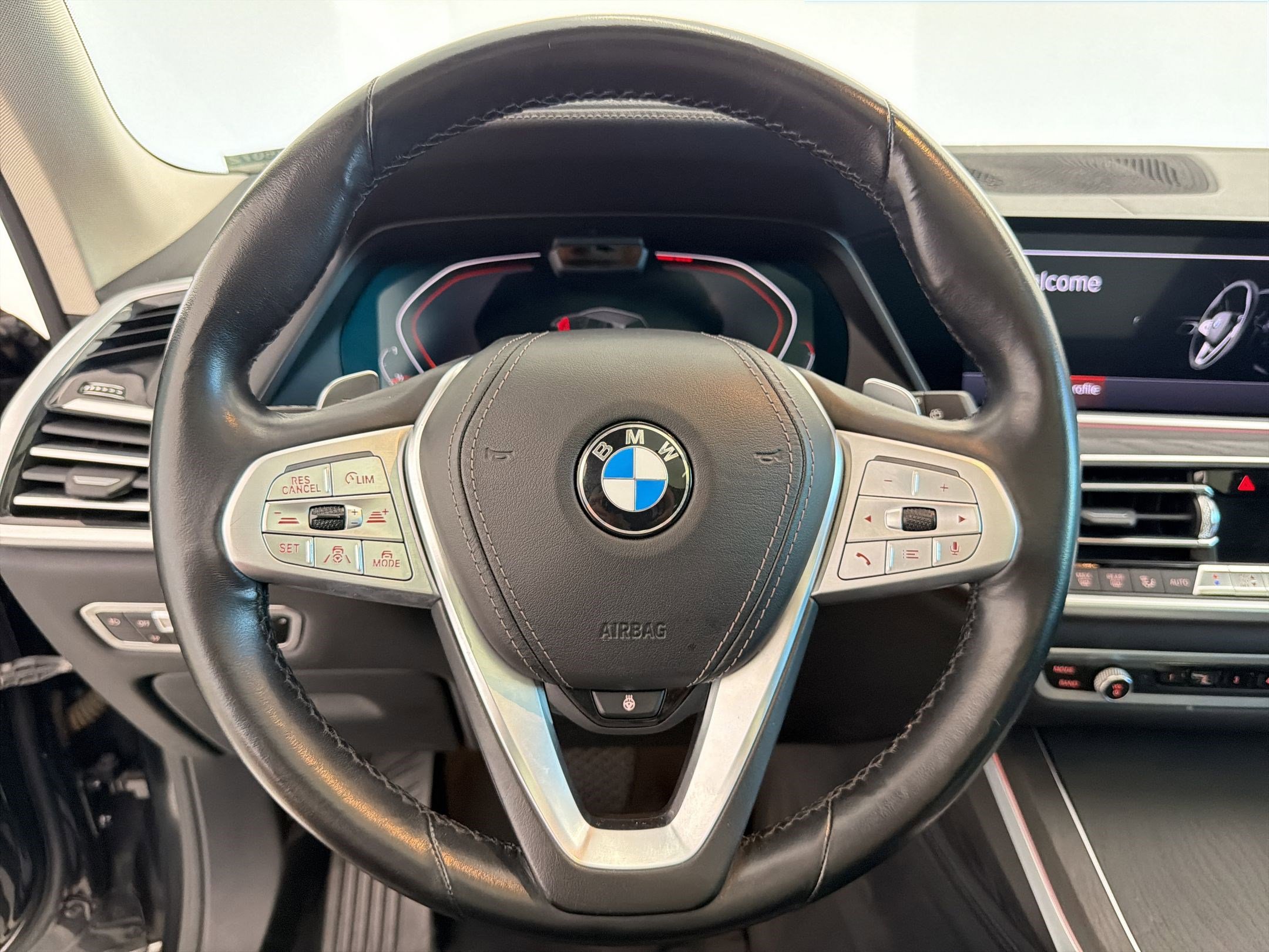 Used 2019 BMW X7 xDrive40i w/ Premium Package AWD/4WD image 18