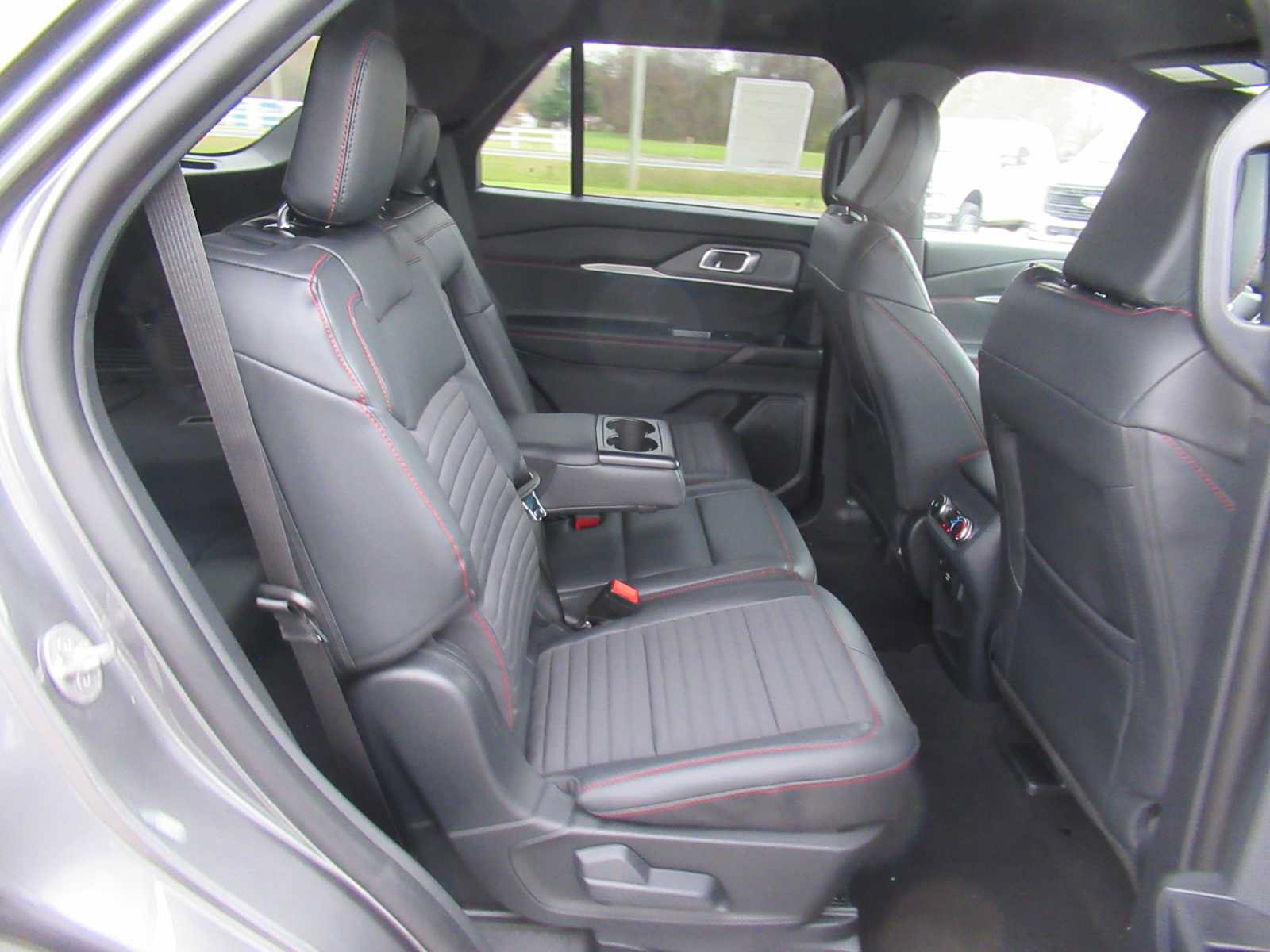 New 2026 Ford Explorer ST-Line w/ ST-Line Street Pack AWD/4WD image 19