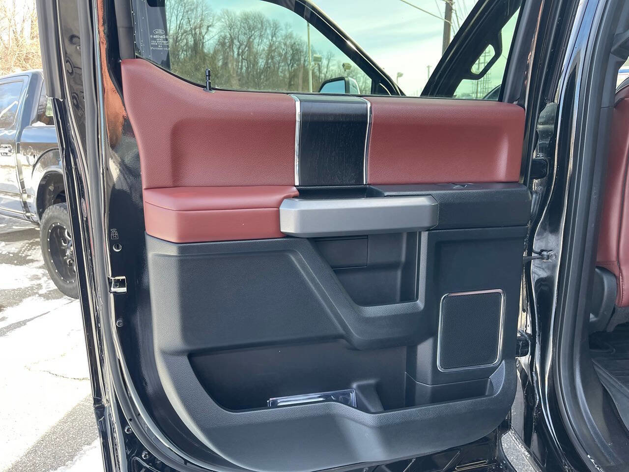 Used 2018 Ford F350 Platinum AWD/4WD image 32