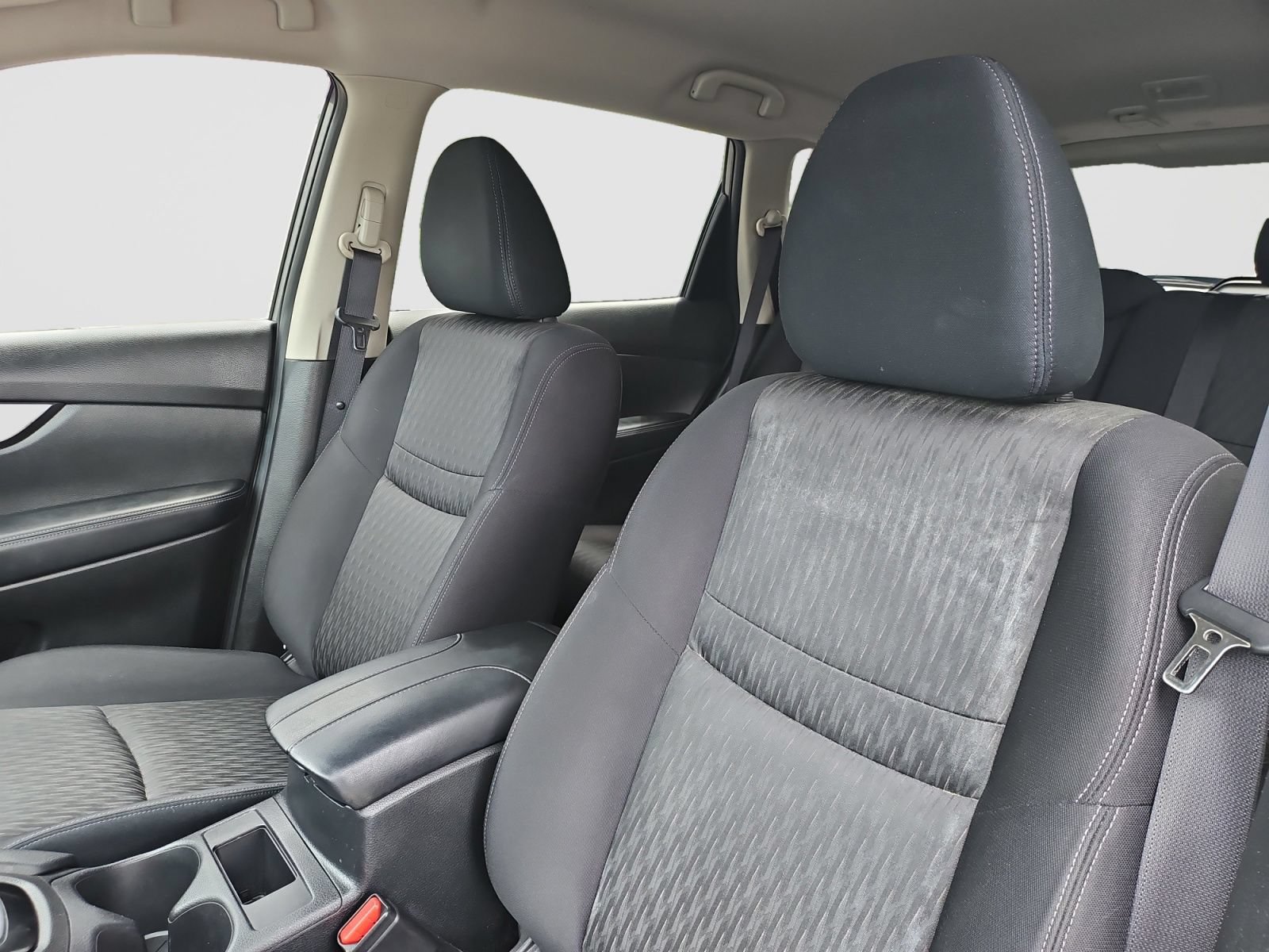 Used 2020 Nissan Rogue S FWD image 22