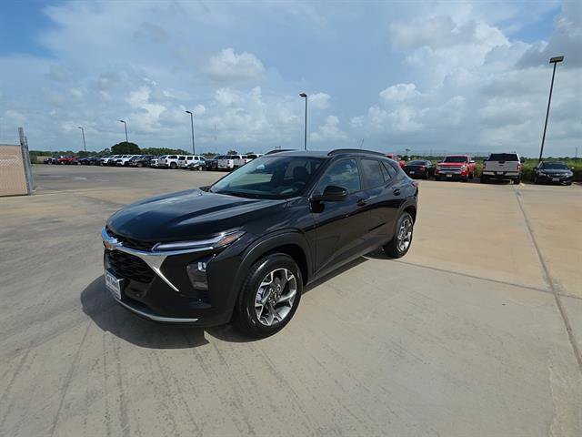 Used 2026 Chevrolet Trax LT FWD video 1