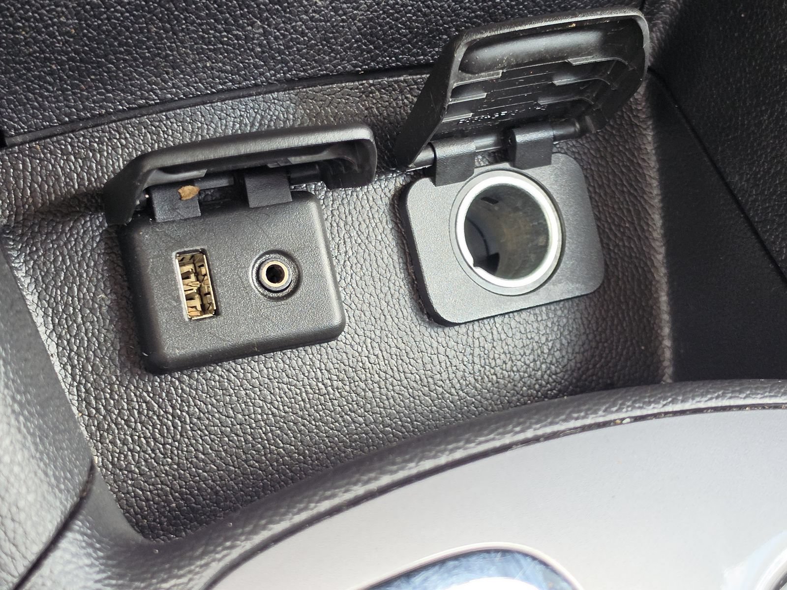 Used 2018 Chevrolet Cruze LT w/ Convenience Package FWD image 28