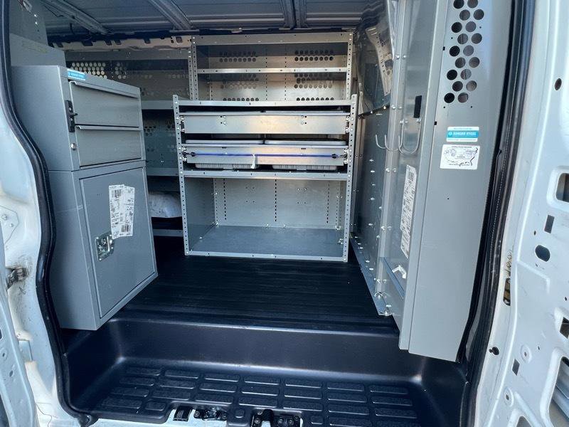 Used 2013 Chevrolet Express 2500 RWD image 16