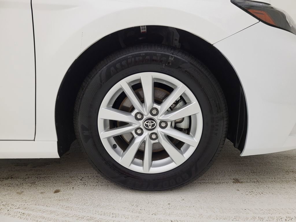 Used 2025 Toyota Camry LE FWD image 19