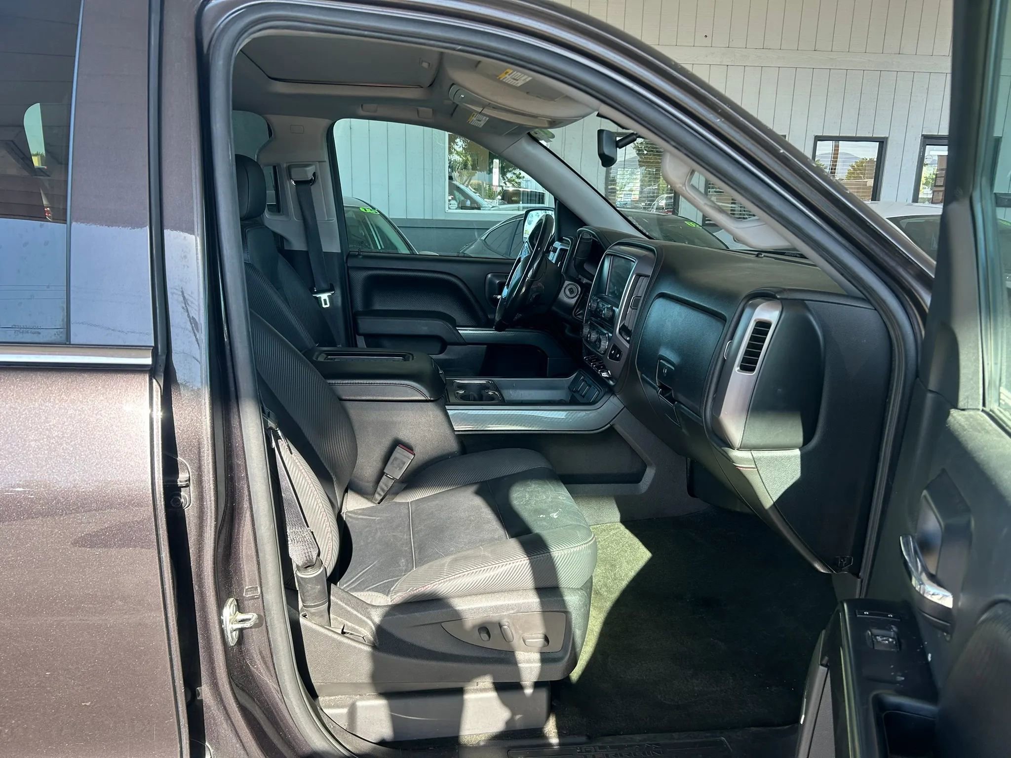 Used 2016 GMC Sierra 1500 SLT w/ All-Terrain Package AWD/4WD image 4