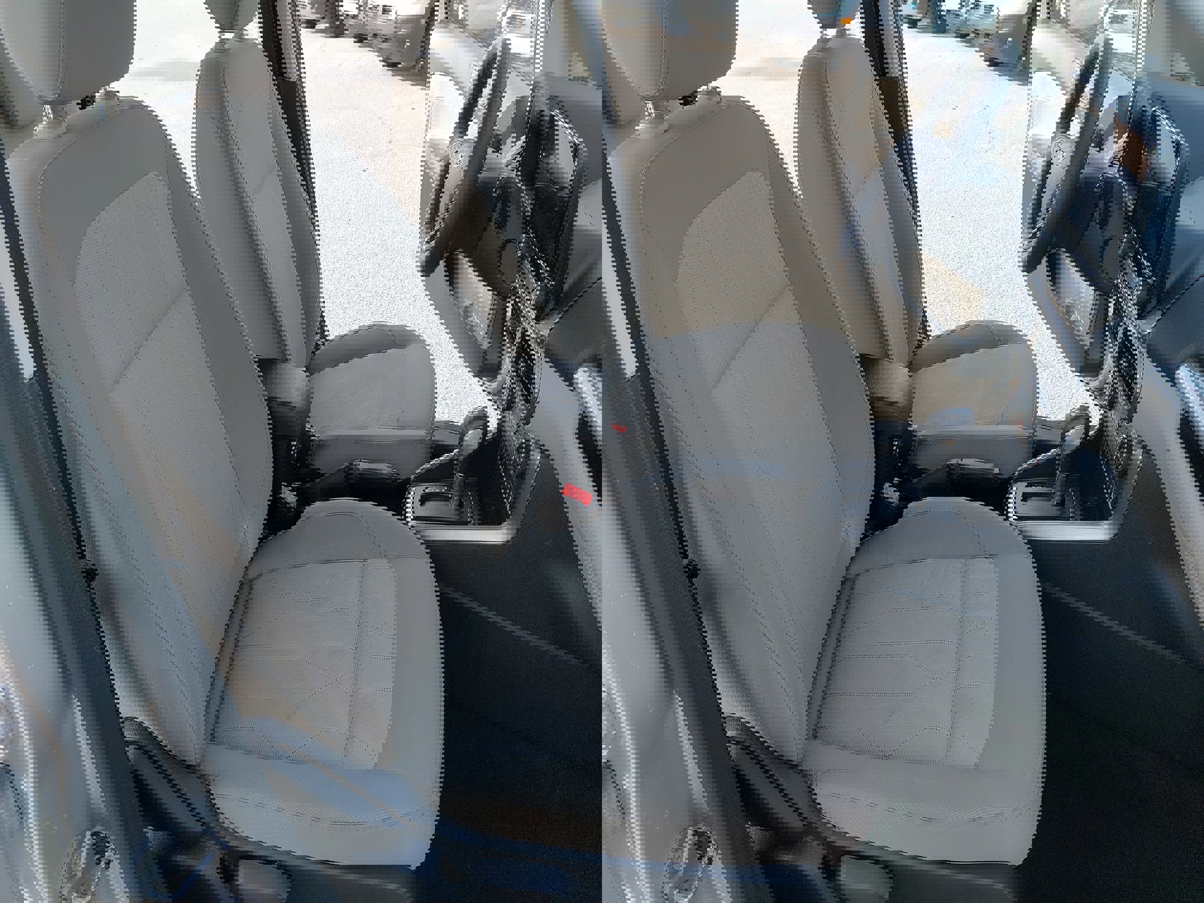 Used 2020 Ford EcoSport SE image 10