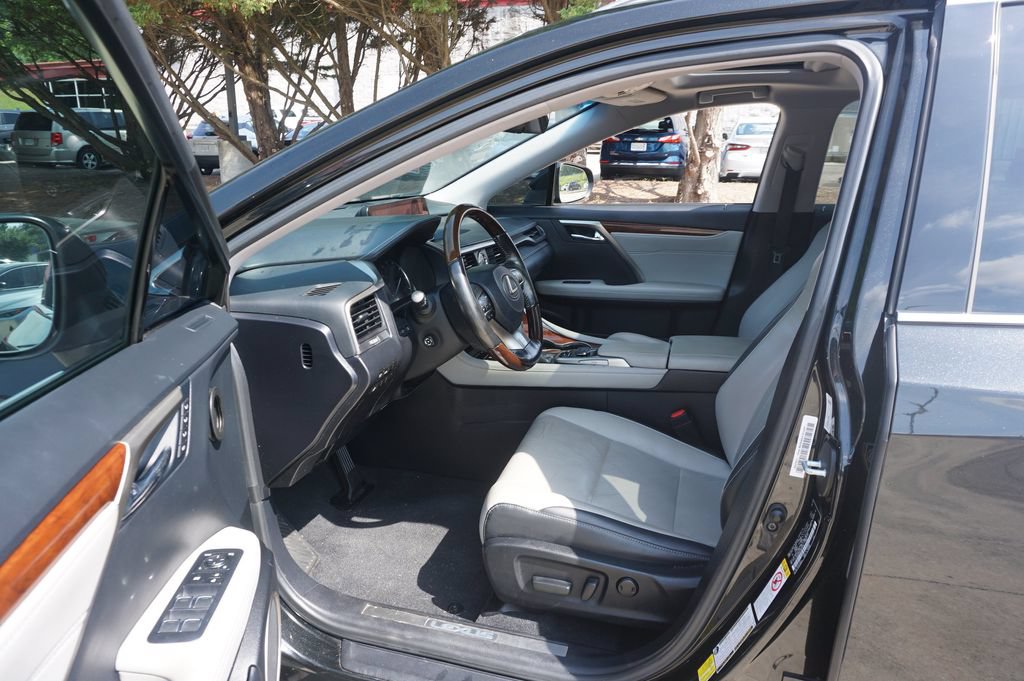 Used 2018 Lexus RX 350L FWD image 2