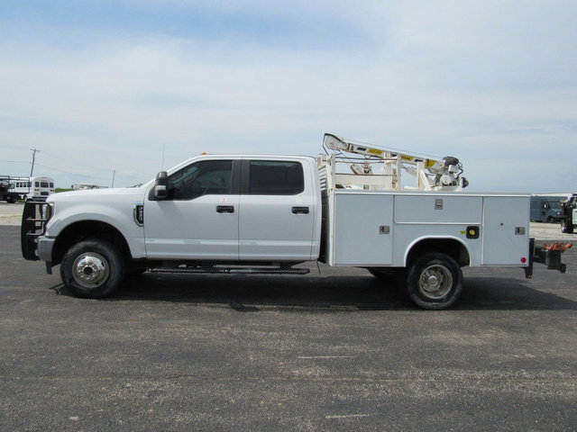 Used 2019 Ford F350 XL w/ Power Equipment Group AWD/4WD image 2