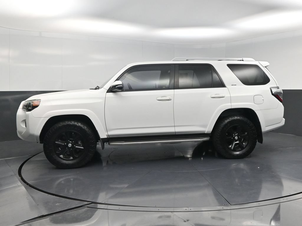 Used 2018 Toyota 4Runner SR5 Premium AWD/4WD image 3
