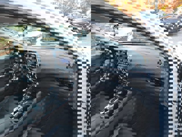 Used 2022 Nissan Sentra SR w/ SR Premium Package image 11