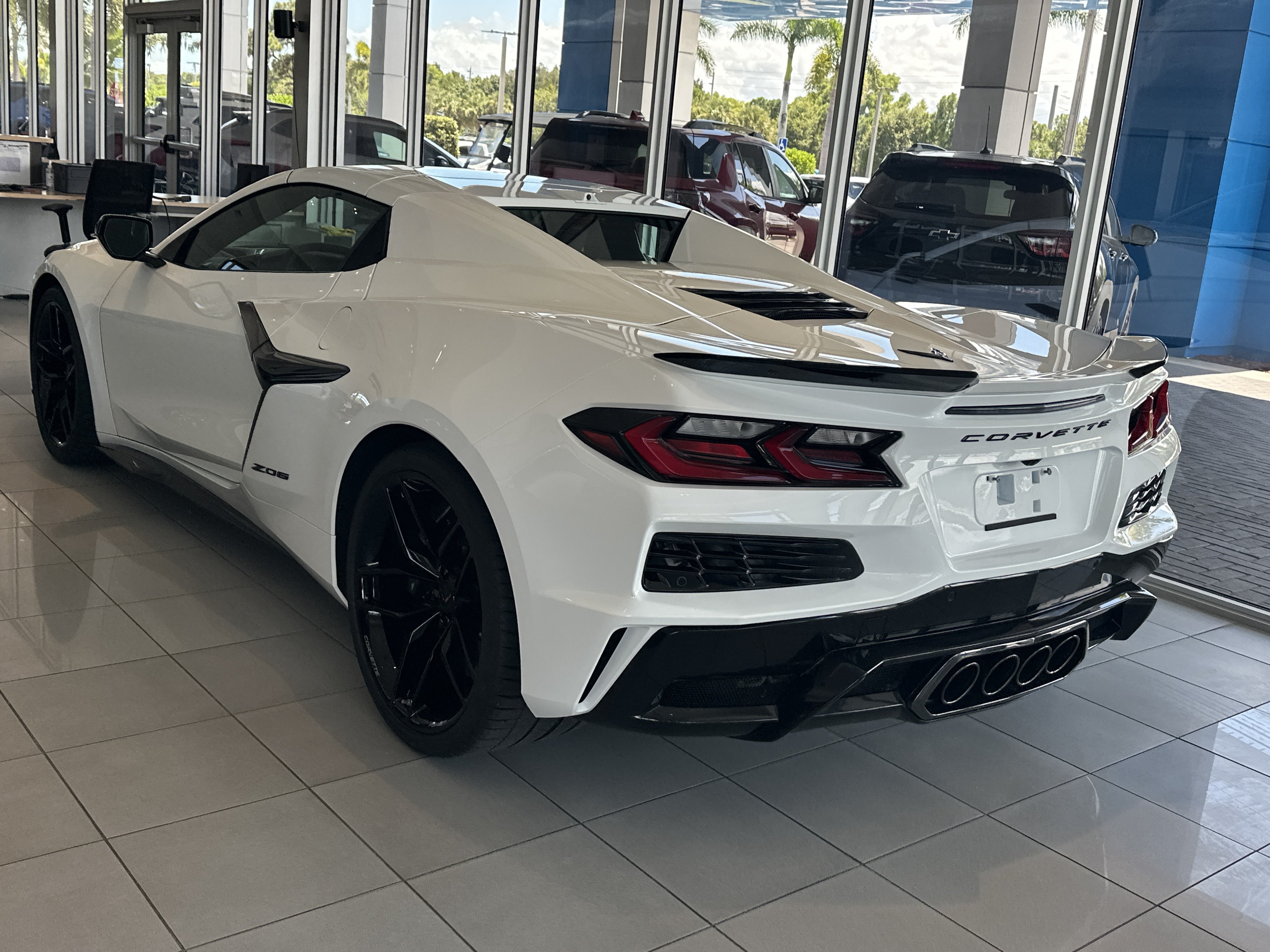 New 2027 Chevrolet Corvette Z06 w/ Stealth Interior Trim Package RWD image 6