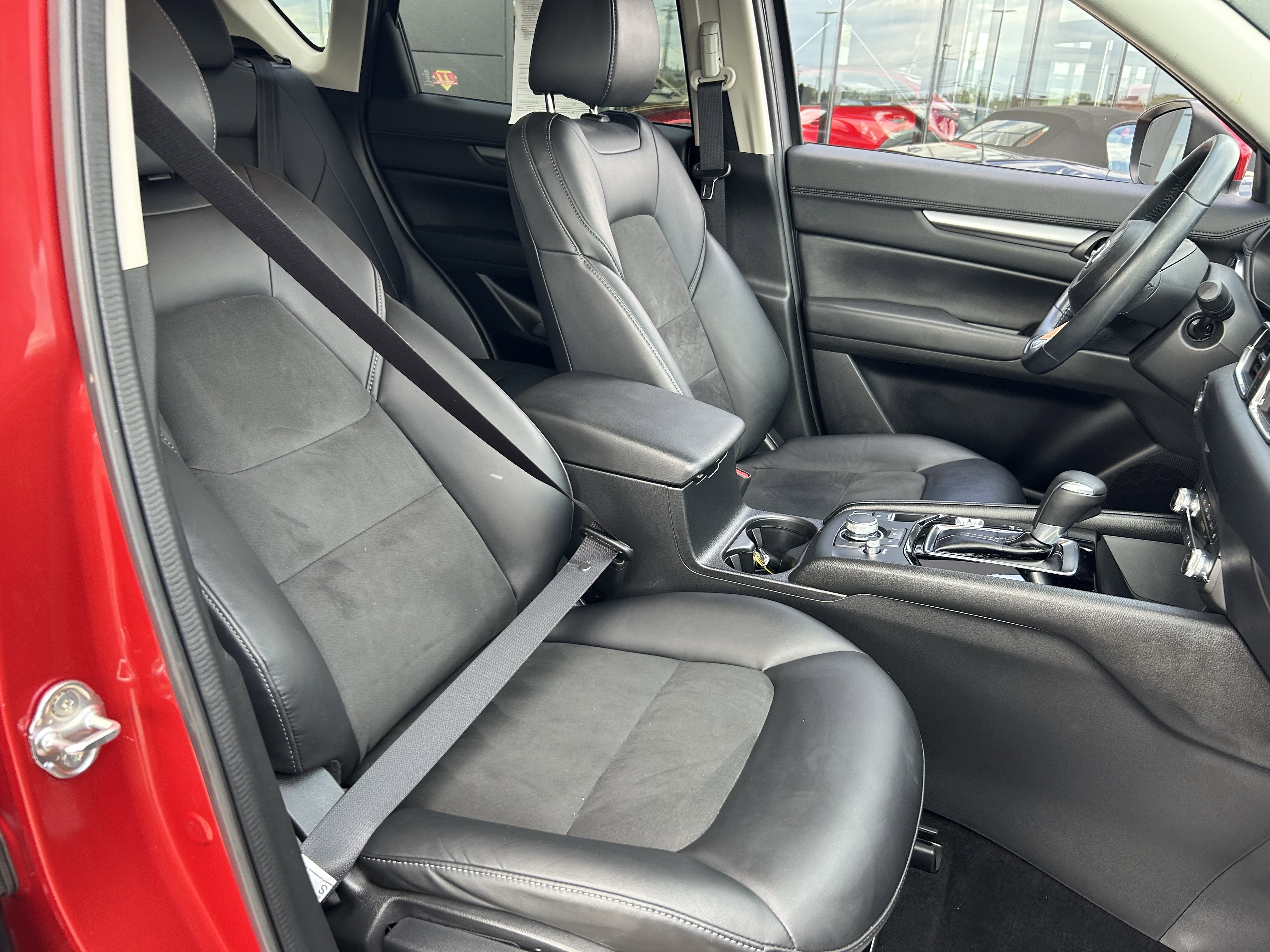 Used 2021 MAZDA CX-5 Touring image 26