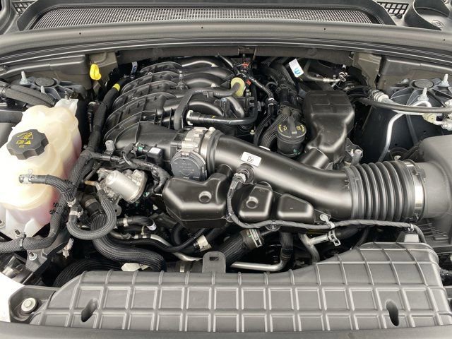 Used 2024 Jeep Grand Cherokee Laredo image 23