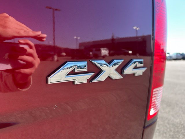 Used 2018 RAM 3500 Tradesman w/ Chrome Appearance Group AWD/4WD image 12