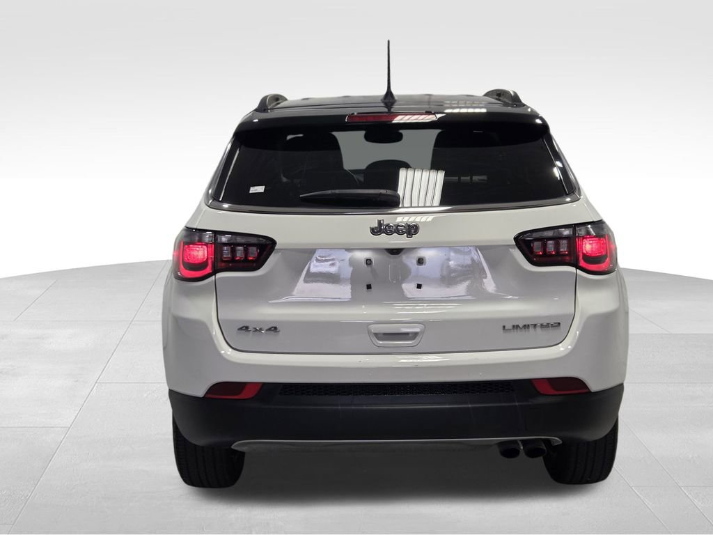 Certified 2022 Jeep Compass Limited image 18