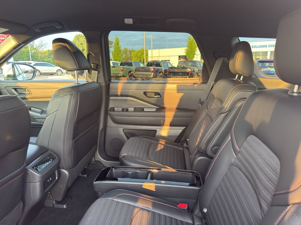 Certified 2025 Nissan Pathfinder Rock Creek AWD/4WD image 32
