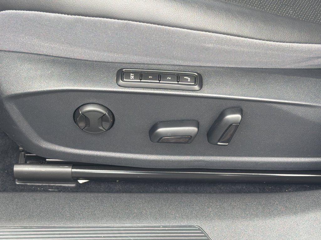Certified 2023 Volkswagen ID.4 Pro S AWD/4WD image 10