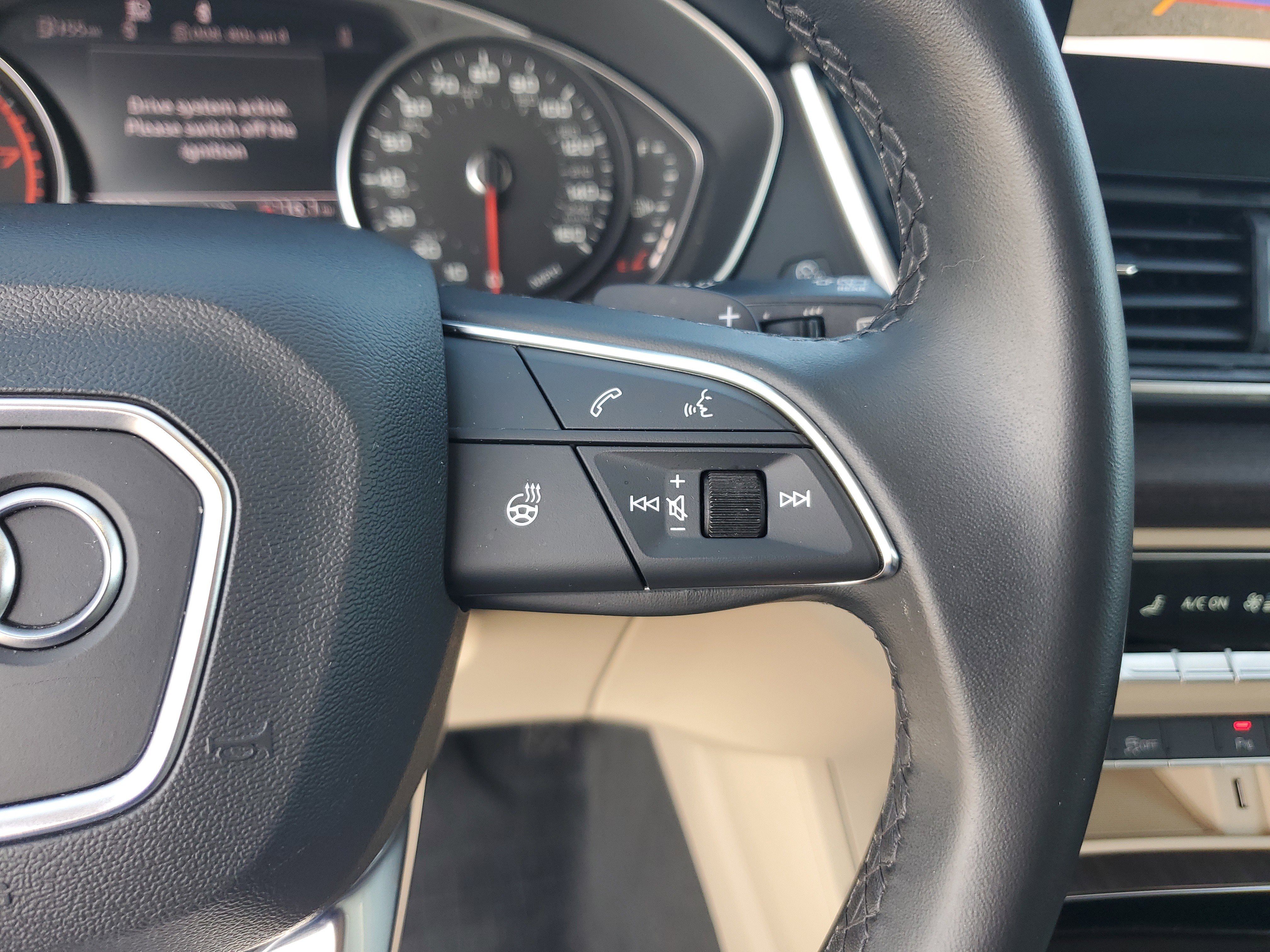 Used 2021 Audi Q5 Premium w/ Convenience Package image 23