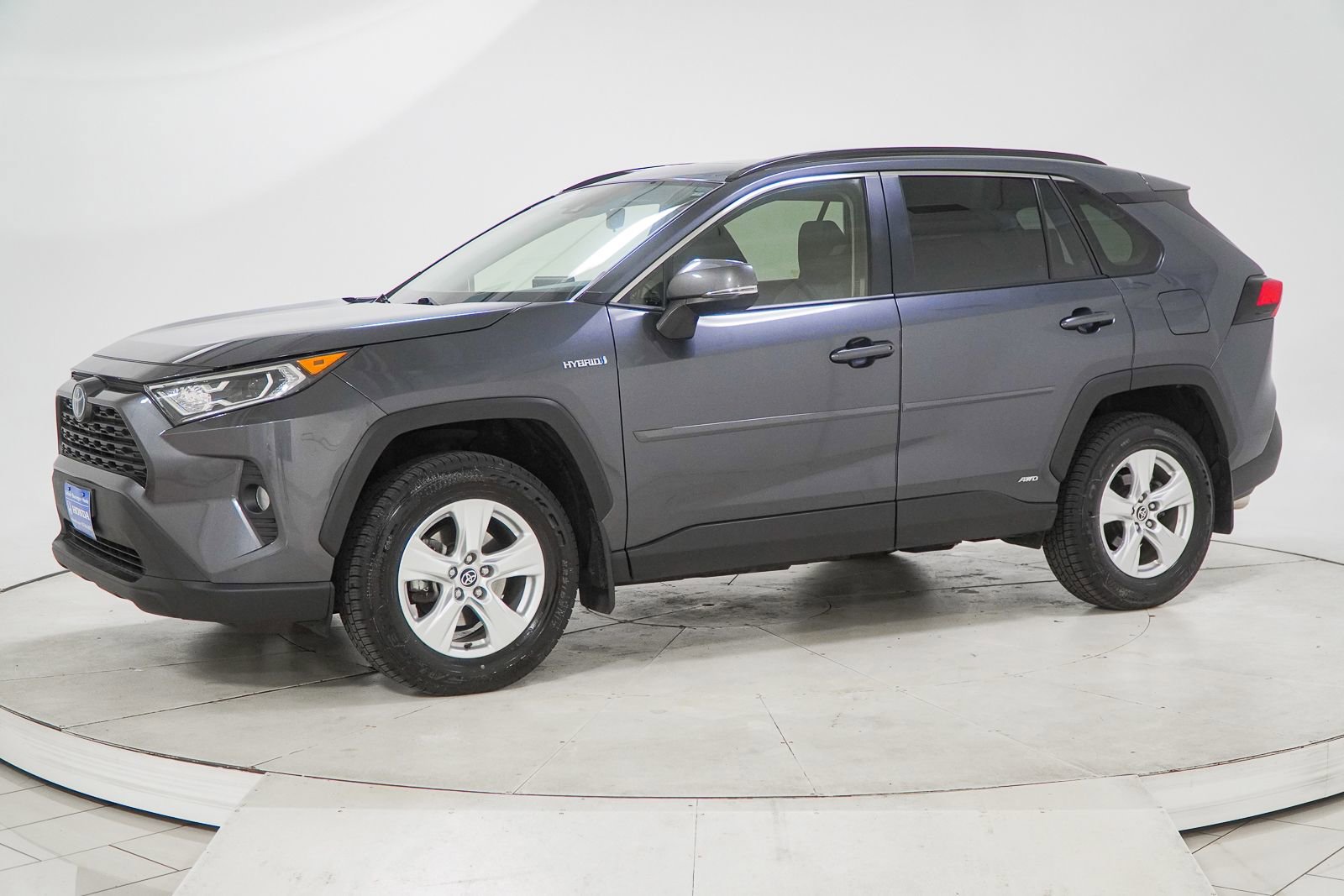 Used 2020 Toyota RAV4 XLE w/ Convenience Package AWD/4WD image 5