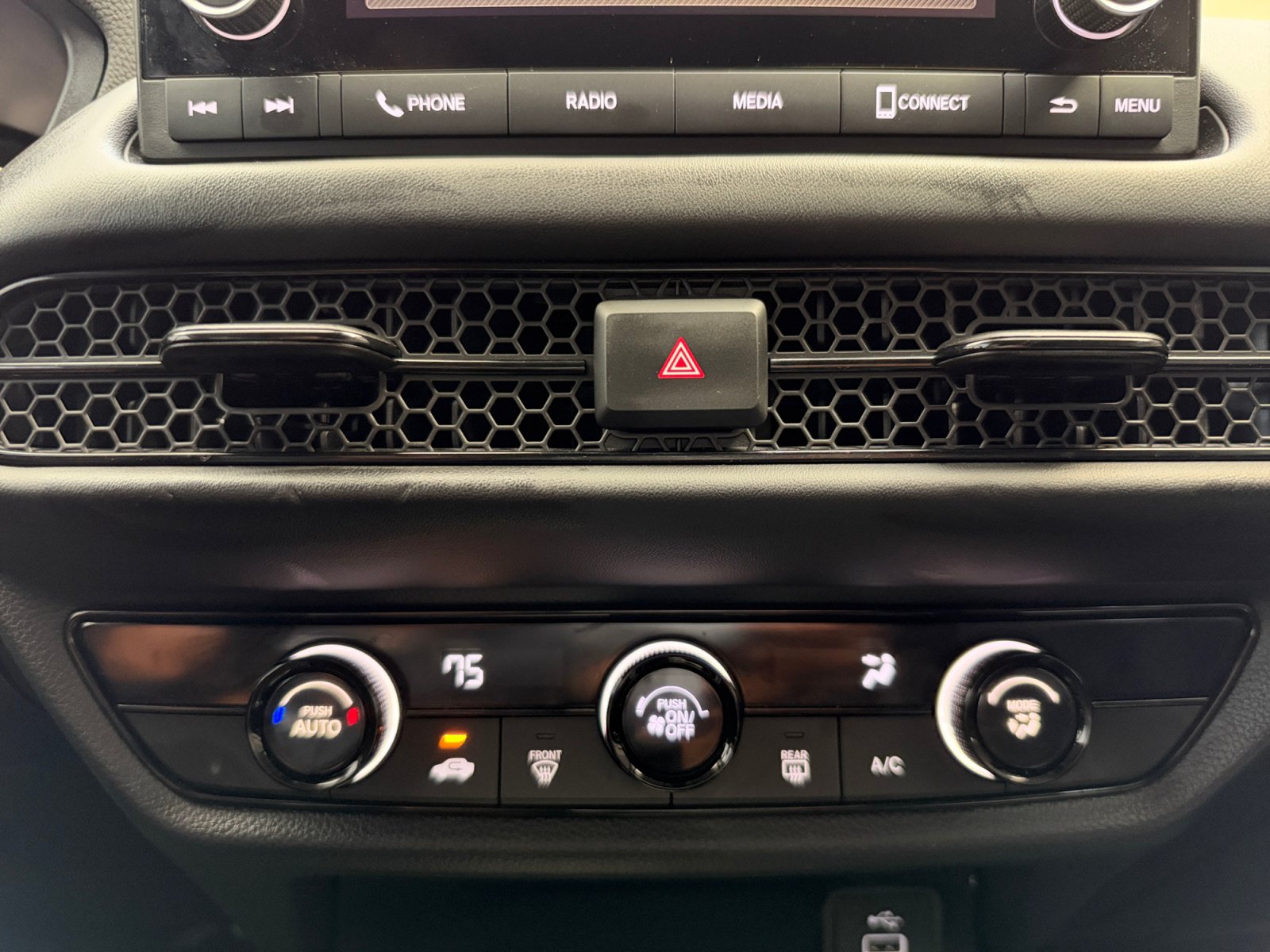 Used 2024 Honda HR-V LX image 11