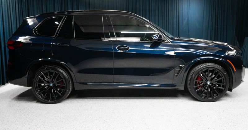 Used 2024 BMW X5 xDrive40i w/ M Sport Package AWD/4WD image 4