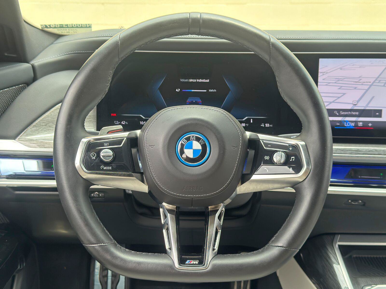 Used 2023 BMW i7 xDrive60 AWD/4WD image 23