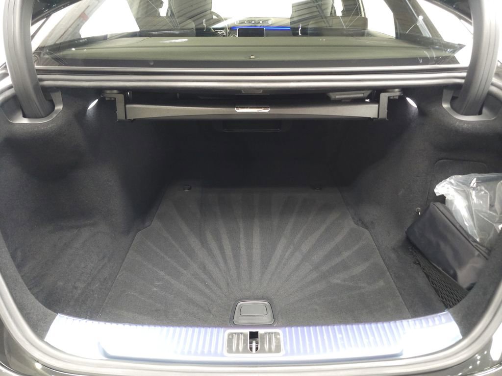 Used 2023 Mercedes-Benz S 500 4MATIC w/ AMG Line image 33