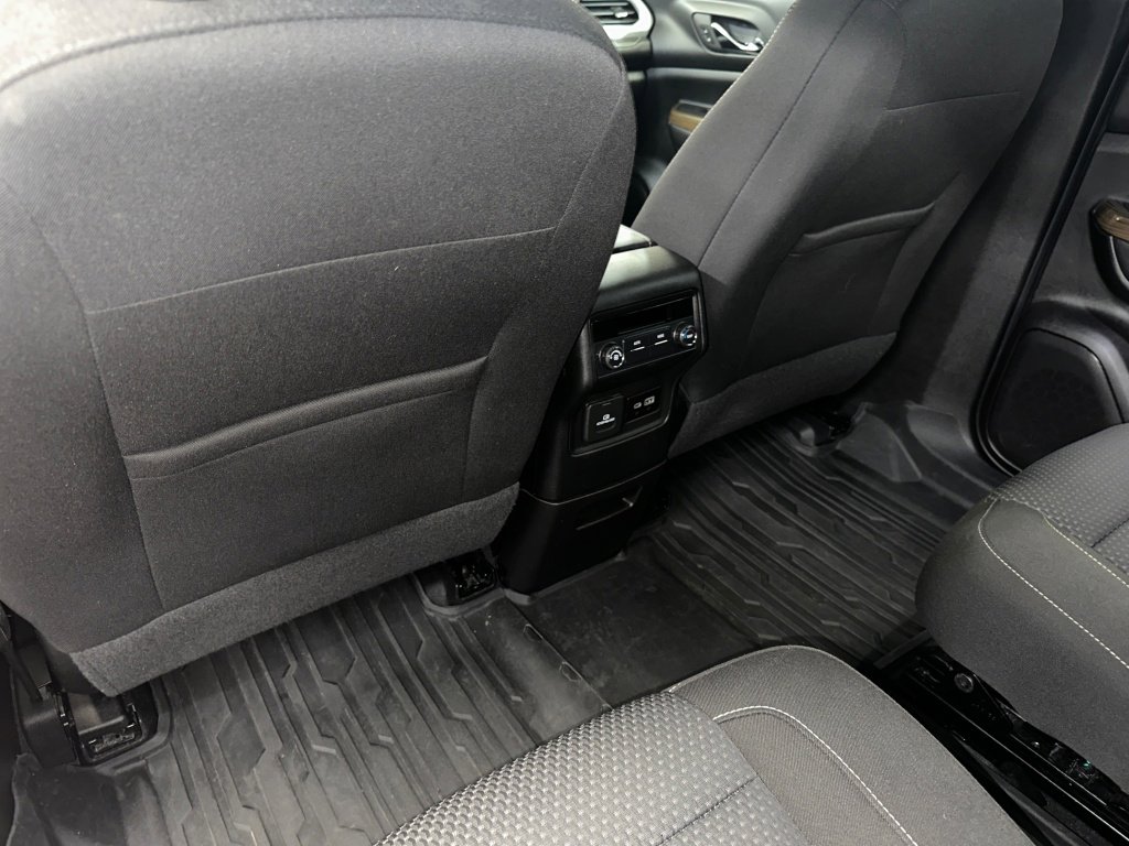 Certified 2023 GMC Acadia SLE w/ Driver Convenience Package image 20