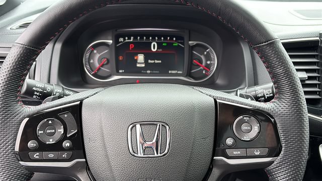 Used 2024 Honda Passport Black Edition image 13