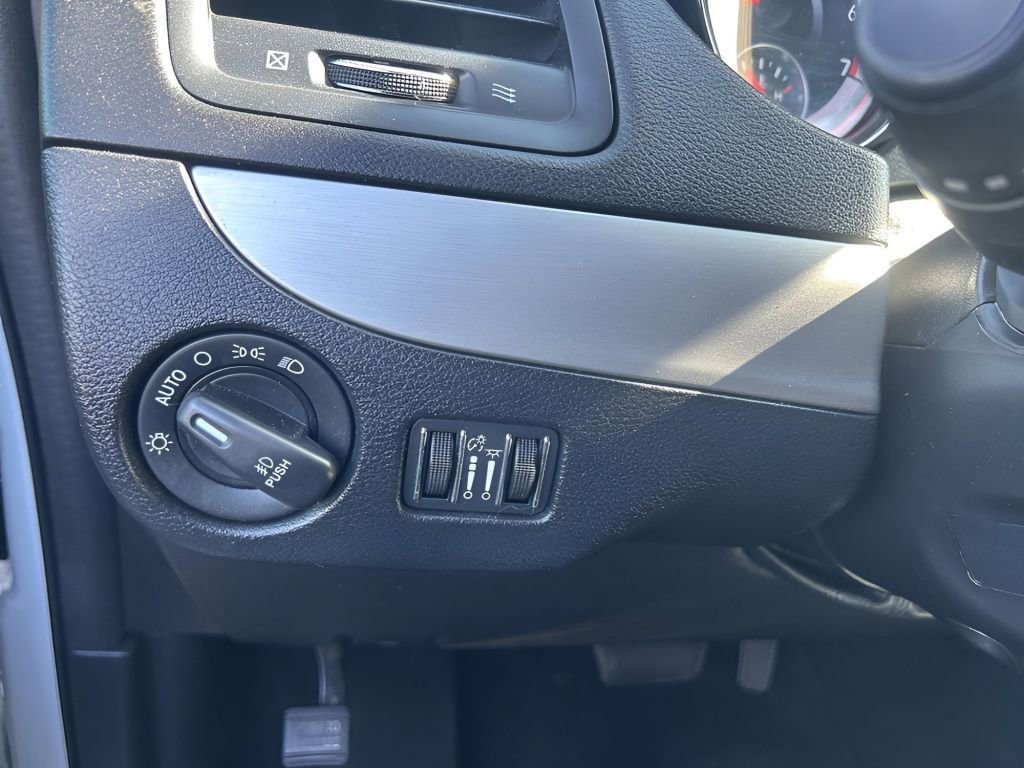 Used 2019 Dodge Grand Caravan GT FWD image 23