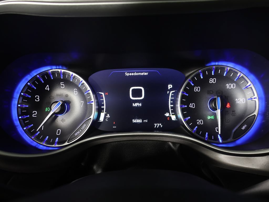 Used 2024 Chrysler Pacifica Touring-L FWD image 41
