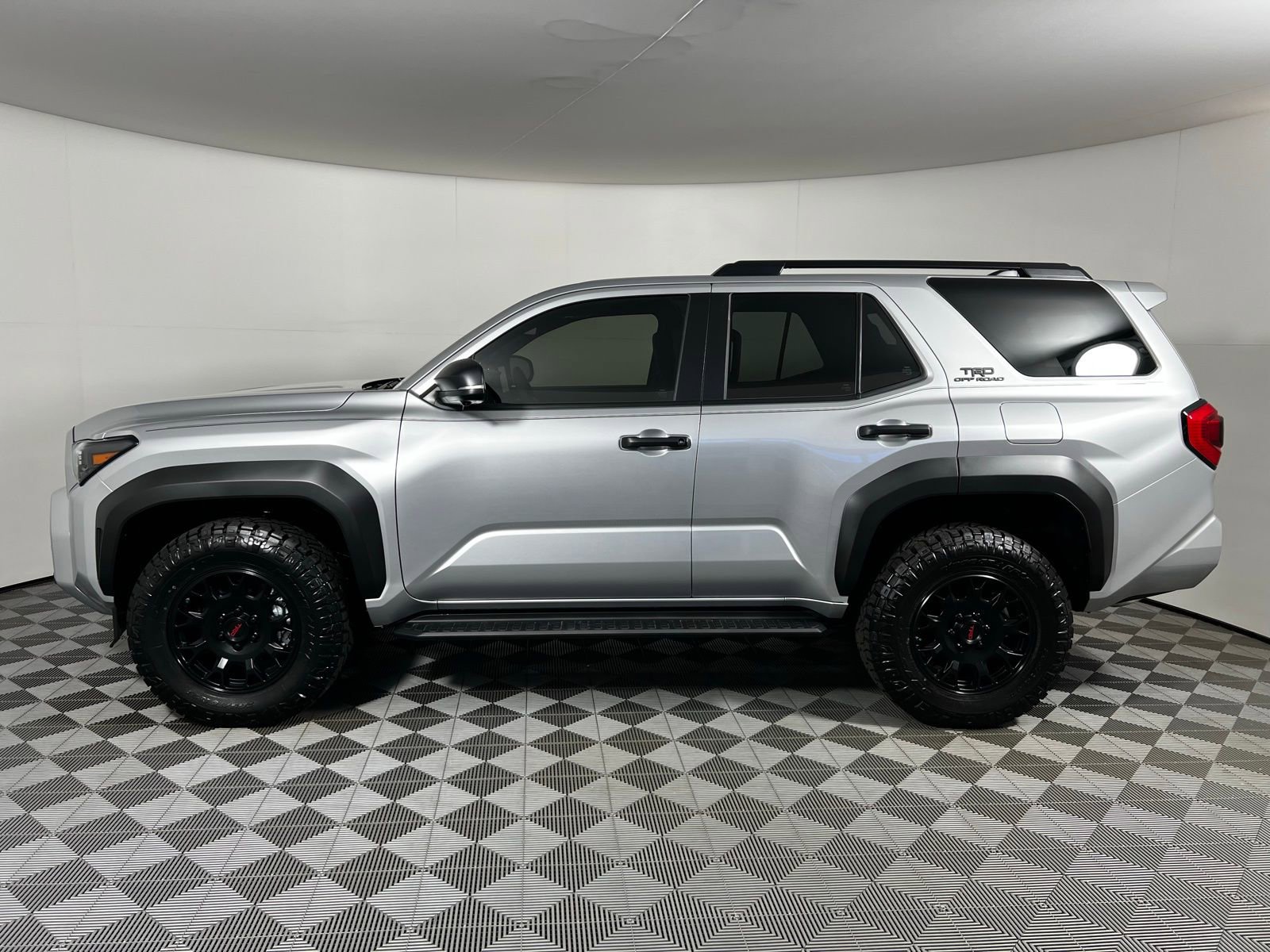 Used 2026 Toyota 4Runner TRD Off-Road Premium AWD/4WD image 8