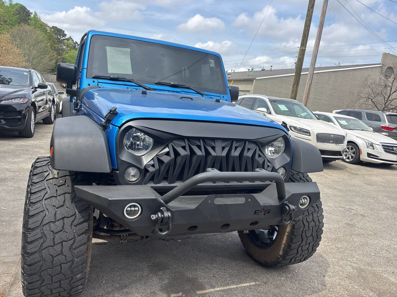 Used 2016 Jeep Wrangler Unlimited Sport w/ Connectivity Group image 4
