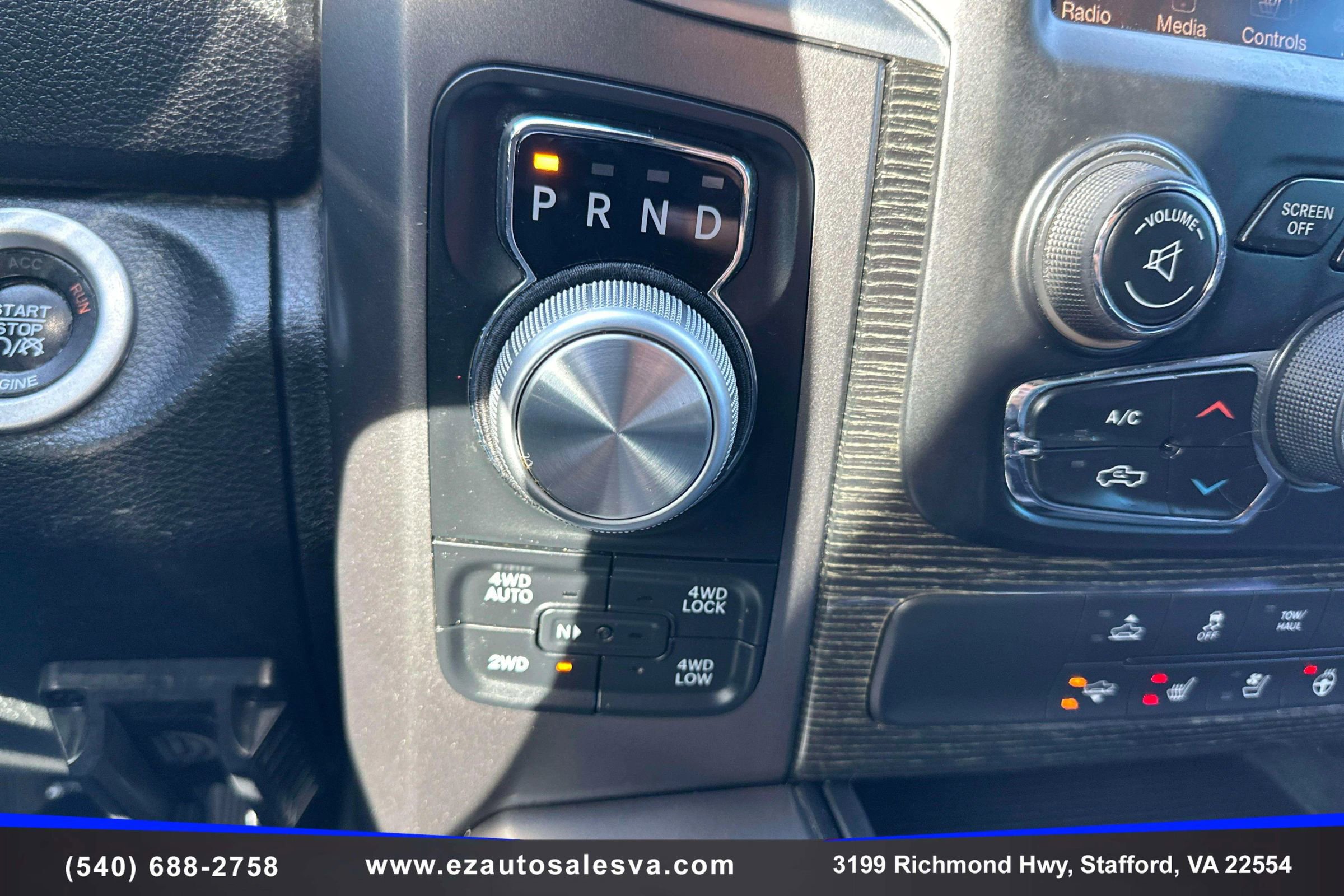 Used 2015 RAM 1500 Limited image 26