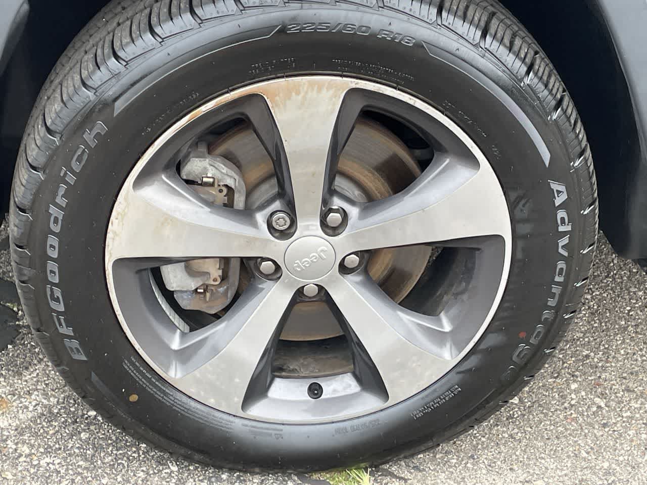 Used 2019 Jeep Cherokee Limited AWD/4WD image 38